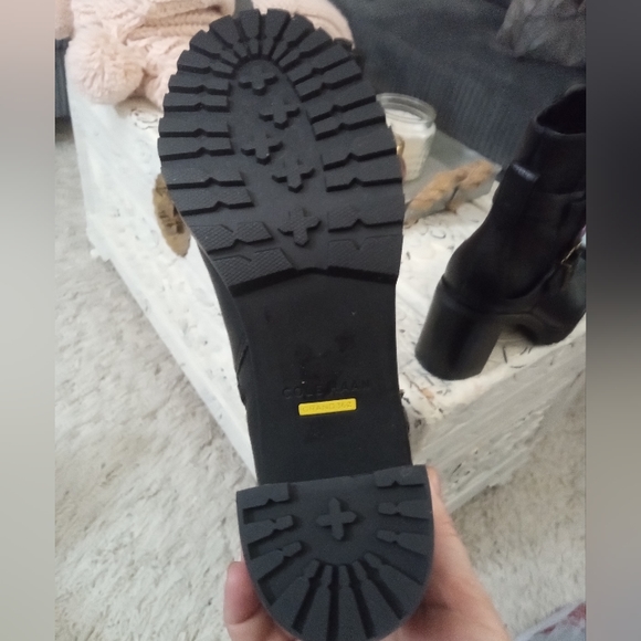 🆕⭐ COLE HAAN black leather buckle ankle boots - Picture 7 of 14